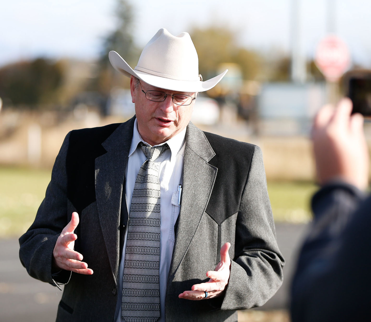 Sheriff Leo Dutton